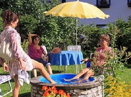 Konukevi Gastehaus-pension Caroline Berwang