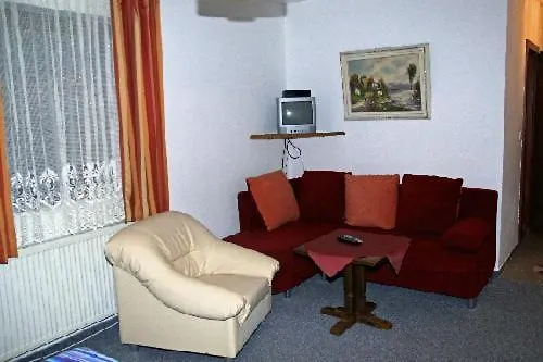 Gastehaus-pension Caroline Pensjonat Berwang